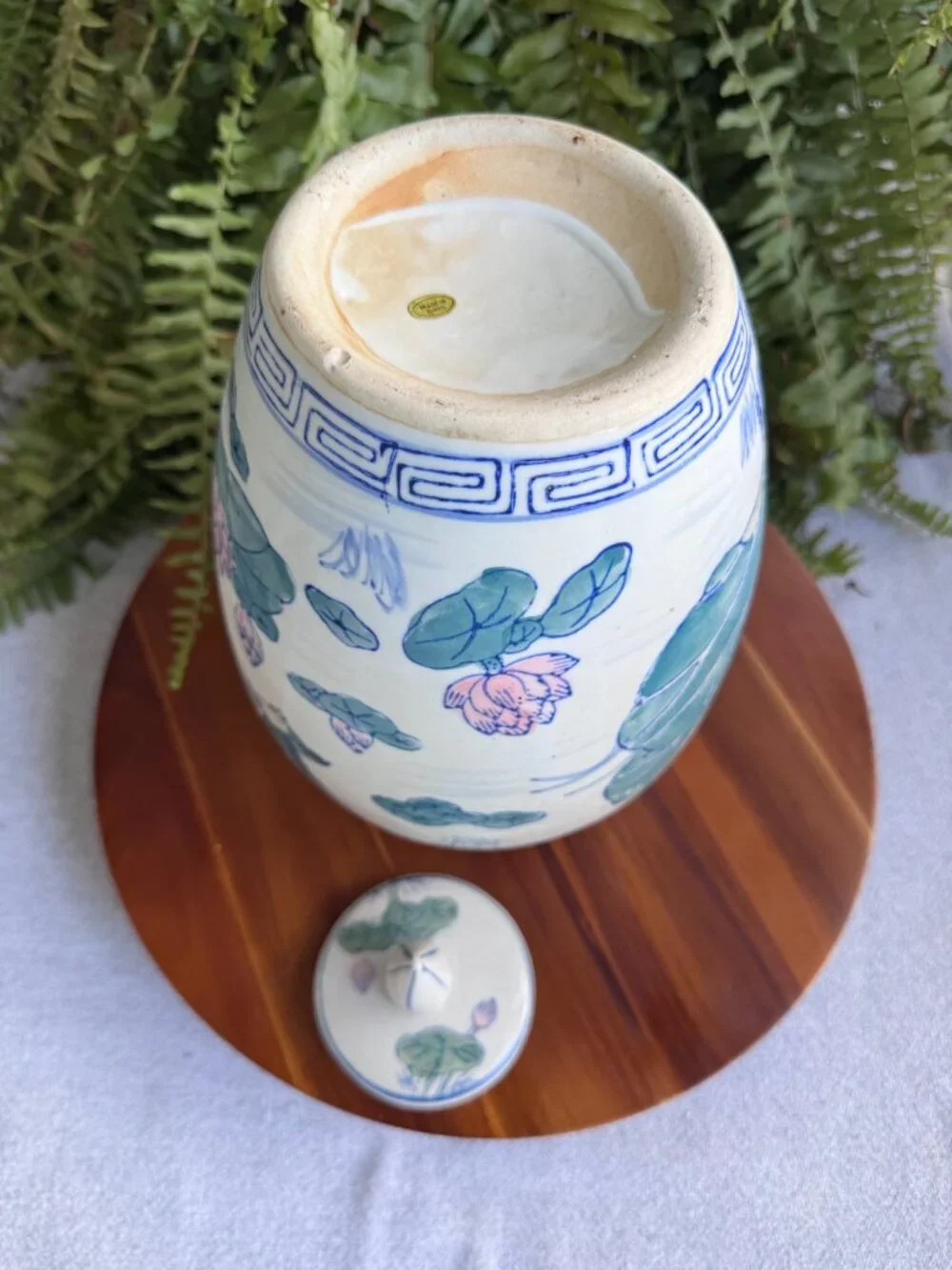 Vintage Chinese Chinoiserie Ginger Jar with Lotus Flower and Kingfisher